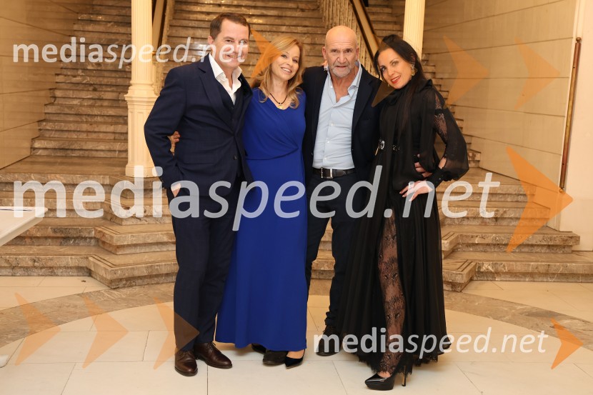  Tomaž Orešič, podpredsednik skupine Resalta;  ... ;  Aleš Kristančič, vinar, Movia Wines;  Tijana Orešič Barač, dr. med. specialistka dermatologijeMuzikal Evita, premiera na odru SNG Maribor