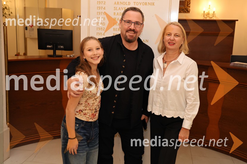  Julija Jurgec;  Jaki Jurgec, operni solist;  Jasmina Leskovar, SNG MariborMuzikal Evita, premiera na odru SNG Maribor