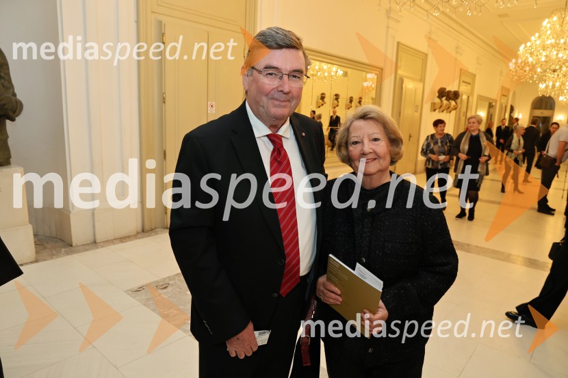  Simon Robinson, dirigent;  ... Muzikal Evita, premiera na odru SNG Maribor