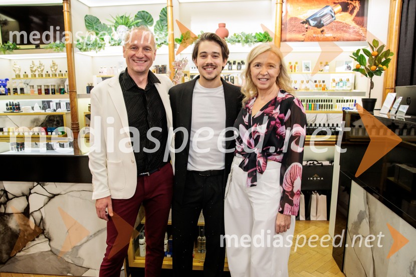  ... ;  Bojan Cvjetićanin, Joker Out;  ... Goldfield & Banks v Ikoni: predstavitev nove dišave Tales of Amber