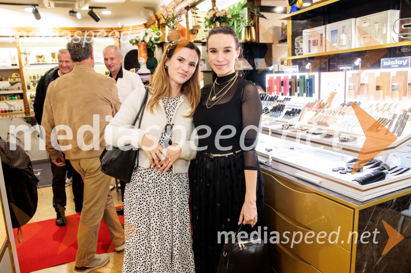  ... ;  Alisa  Milićević, igralkaGoldfield & Banks v Ikoni: predstavitev nove dišave Tales of Amber