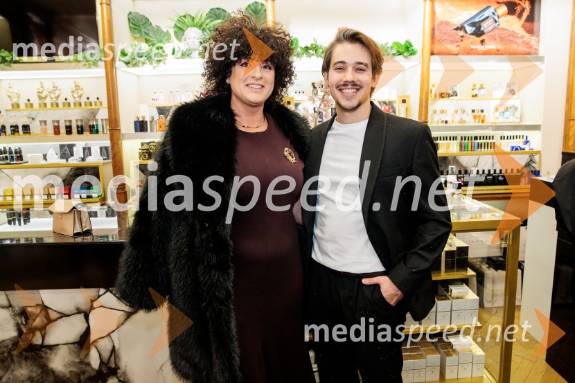  ... ;  Bojan Cvjetićanin, Joker OutGoldfield & Banks v Ikoni: predstavitev nove dišave Tales of Amber