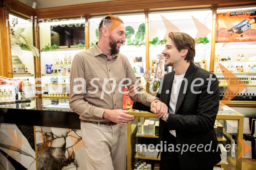  ... ;  Bojan Cvjetićanin, Joker OutGoldfield & Banks v Ikoni: predstavitev nove dišave Tales of Amber