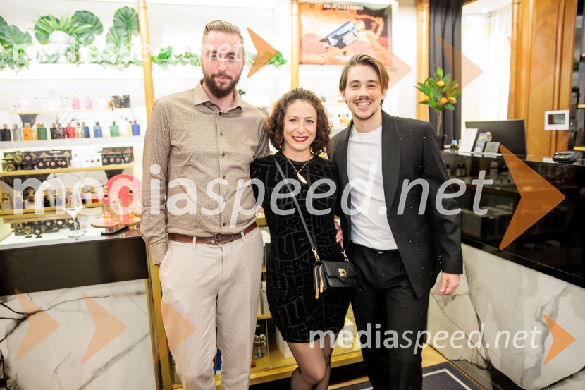  ... ;  ... ;  Bojan Cvjetićanin, Joker OutGoldfield & Banks v Ikoni: predstavitev nove dišave Tales of Amber