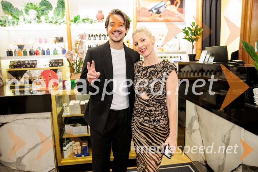  Bojan Cvjetićanin, Joker Out;  Suzana  Kozel, voditeljica, Jutro na PlanetuGoldfield & Banks v Ikoni: predstavitev nove dišave Tales of Amber