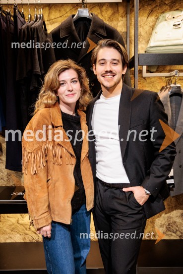  Mila Peršin, igralka;  Bojan Cvjetićanin, Joker OutGoldfield & Banks v Ikoni: predstavitev nove dišave Tales of Amber