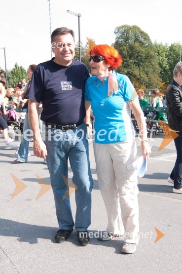 Zoran Jankovič, župan občine Ljubljana in Mojca Senčar, Slovenka leta 2005 ter predsednica Slovenskega združenja za boj proti raku dojkTek za upanje