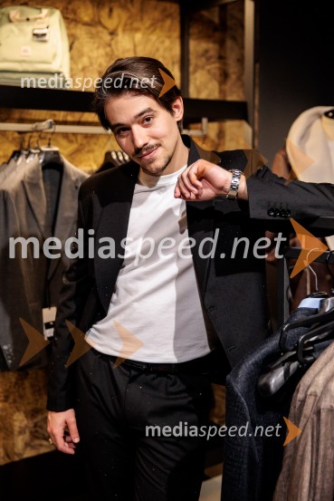  Bojan Cvjetićanin, Joker OutGoldfield & Banks v Ikoni: predstavitev nove dišave Tales of Amber