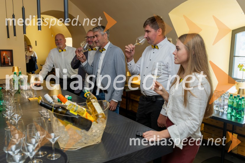  Jurij Cvitanič, Vinogradništvo Cvitanič;  Gregor Mulec, Vinogradništvo Mulec;  Robert Hafner, Vinarstvo Hafner;  Sandi  Fleisinger, Kmetija Fleisinger;  Davida Hafner, Vinarstvo HafnerPRIHAJA PUBEC 2025: 11 let povezovanja štajerskih vinarjev – 10. salon v Mariboru, 8. v Ljubljani