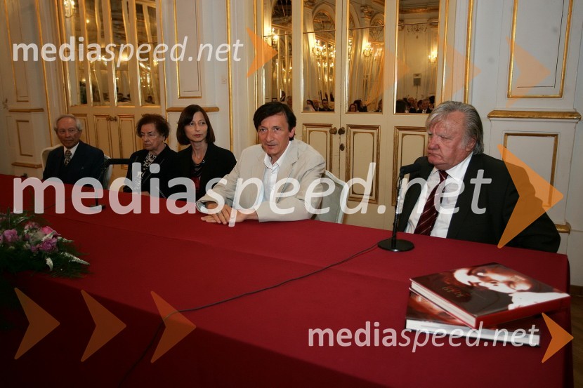 Dr. Henrik Neubauer, dr. Manica Špendal, Danijela Grgić, oblikovalka, Vili Ravnjak, umetniški vodja Drame SNG Maribor in Tone Partljič, pisatelj90 let Slovenskega narodnega gledališča Maribor