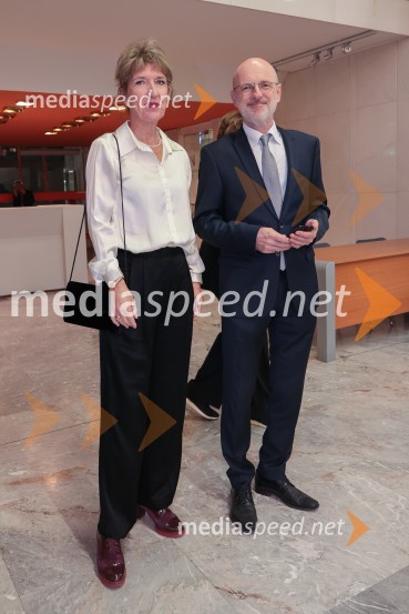  Vesna Jurca Tadel, ravnateljica SNG Drama Ljubljana;  Boštjan TadelKraljevi škotski orkester s simfonijo emocij, v Cankarjevem domu