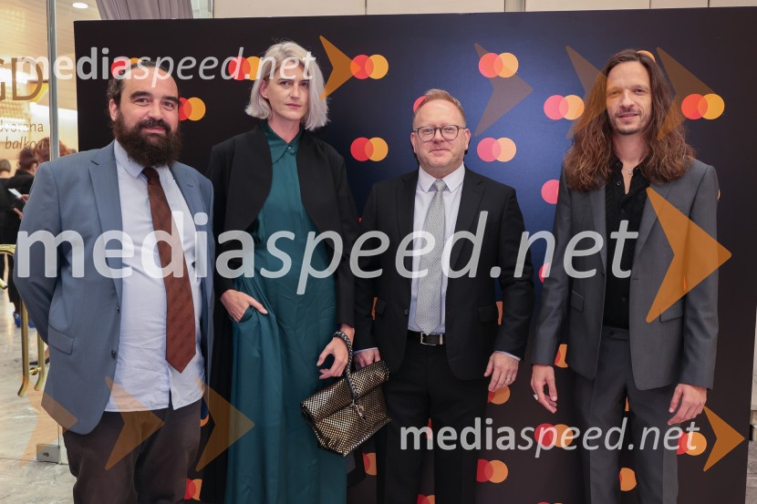   Jure Novak, generalni direktor, Cankarjev dom;  Hana Ramujkić, kostumografka;  Sebastijan  Horvat, režiser;  Peter Baroš, direktor kulturno-umetniškega programa Cankarjevega domaKraljevi škotski orkester s simfonijo emocij, v Cankarjevem domu