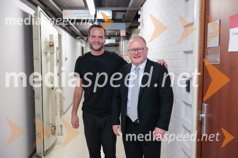  Francesco  Piemontesi, solist; mag. Aleš Drenik, vodja programa resne glasbe, opere in balet, Cankarjev domKraljevi škotski orkester s simfonijo emocij, v Cankarjevem domu