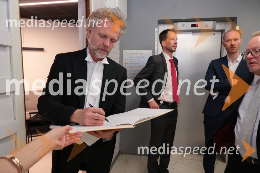  Thomas Søndergård, dirigent;  ... ;  ... Kraljevi škotski orkester s simfonijo emocij, v Cankarjevem domu