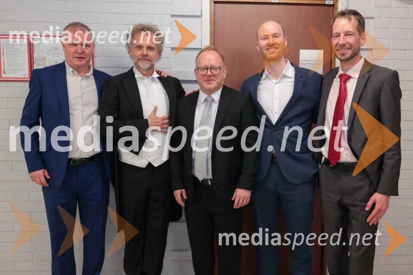  ... ;  Thomas Søndergård, dirigent; mag. Aleš Drenik, vodja programa resne glasbe, opere in balet, Cankarjev dom;  ... ;  ... Kraljevi škotski orkester s simfonijo emocij, v Cankarjevem domu