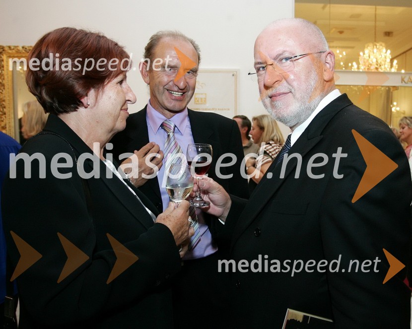 Radojka Remic, zdravnica in njen soprog Vasja Remic, Remax ter
Stane Jurgec, dirigent90 let Slovenskega narodnega gledališča Maribor