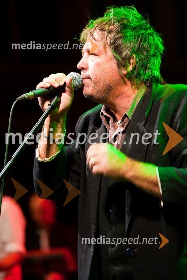 Peter Lovšin, pevecPeter Lovšin z gosti, koncert