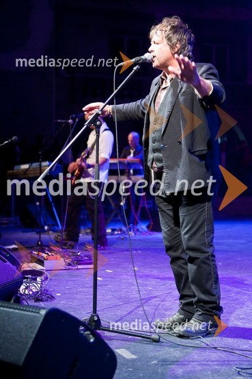 Peter Lovšin, pevecPeter Lovšin z gosti, koncert