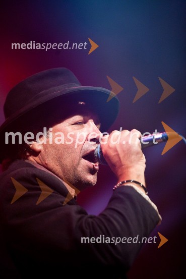 Peter Lovšin, pevecPeter Lovšin z gosti, koncert