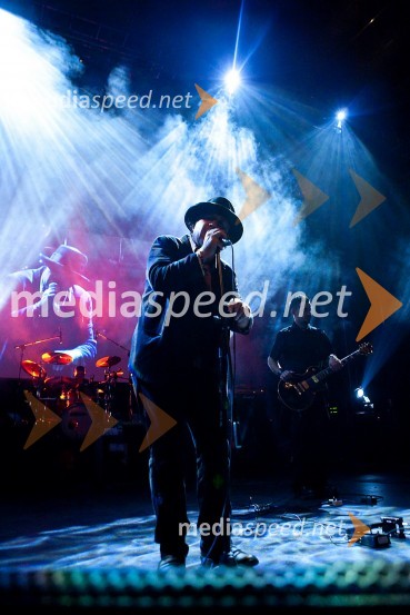 Peter Lovšin, pevecPeter Lovšin z gosti, koncert