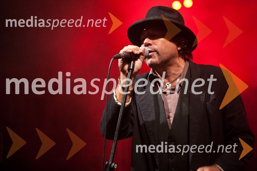 Peter Lovšin, pevecPeter Lovšin z gosti, koncert