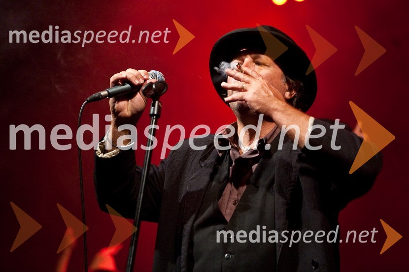 Peter Lovšin, pevecPeter Lovšin z gosti, koncert