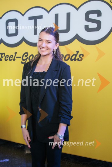 Fashion Week 2025 odprl svoja vrata z navdihujočim prvim dnem modnih revij