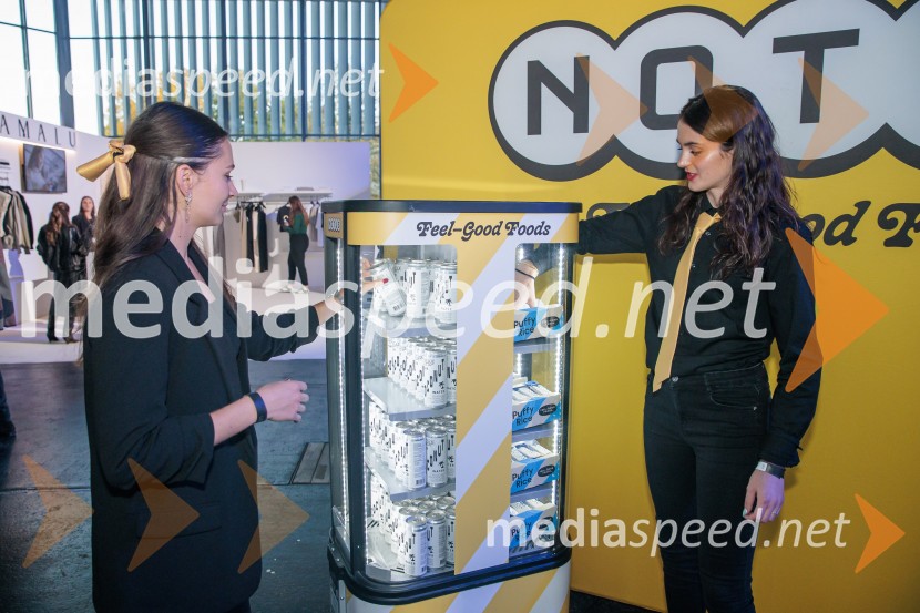 Fashion Week 2025 odprl svoja vrata z navdihujočim prvim dnem modnih revij