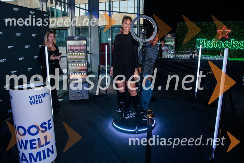 Fashion Week 2025 odprl svoja vrata z navdihujočim prvim dnem modnih revij