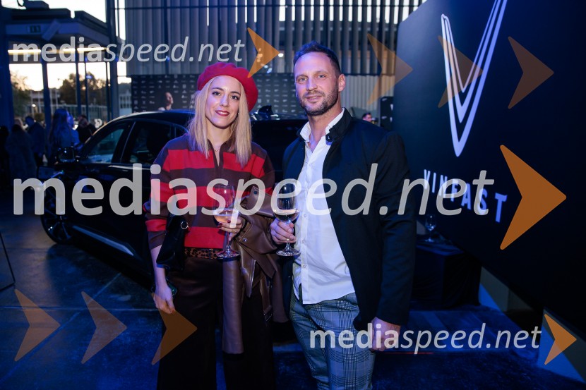 Fashion Week 2025 odprl svoja vrata z navdihujočim prvim dnem modnih revij