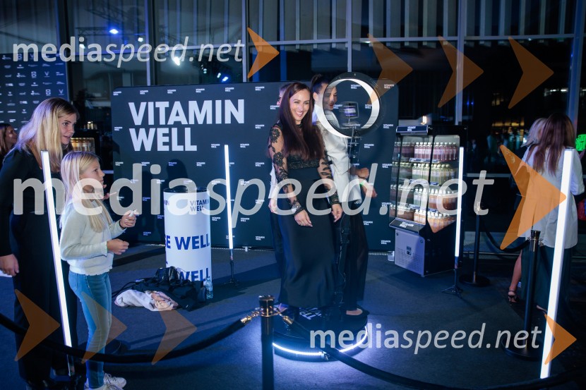 Fashion Week 2025 odprl svoja vrata z navdihujočim prvim dnem modnih revij