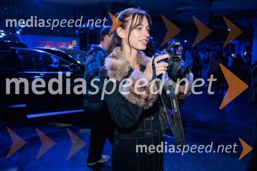 Fashion Week 2025 odprl svoja vrata z navdihujočim prvim dnem modnih revij