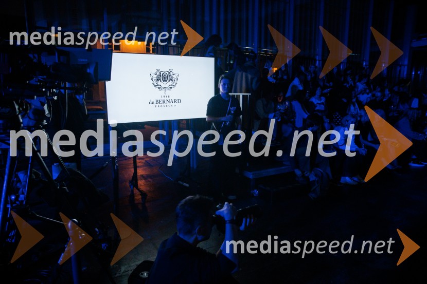 Fashion Week 2025 odprl svoja vrata z navdihujočim prvim dnem modnih revij