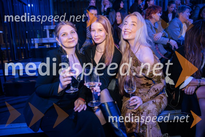  ... ;  ... ;  Klara Eva Kukovičič;  ... Fashion Week 2025 odprl svoja vrata z navdihujočim prvim dnem modnih revij