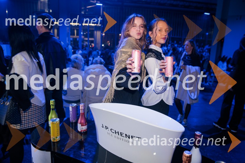 Fashion Week 2025 odprl svoja vrata z navdihujočim prvim dnem modnih revij