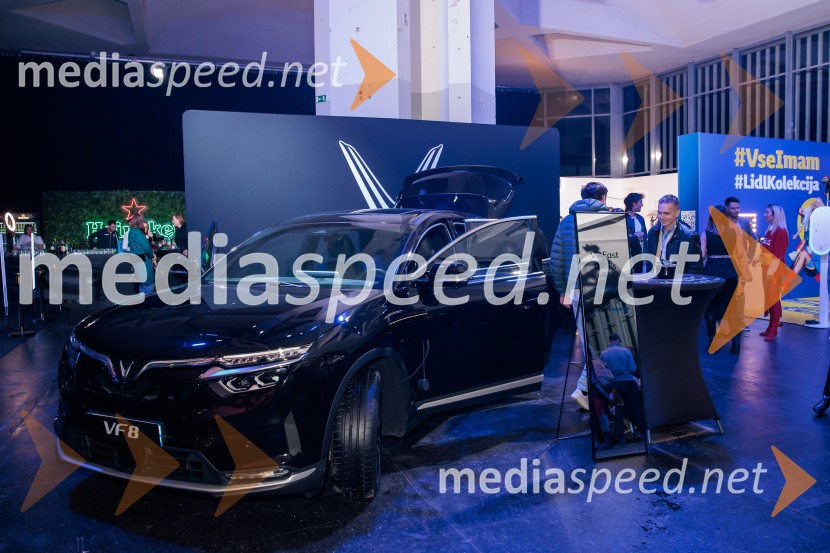 Fashion Week 2025 odprl svoja vrata z navdihujočim prvim dnem modnih revij