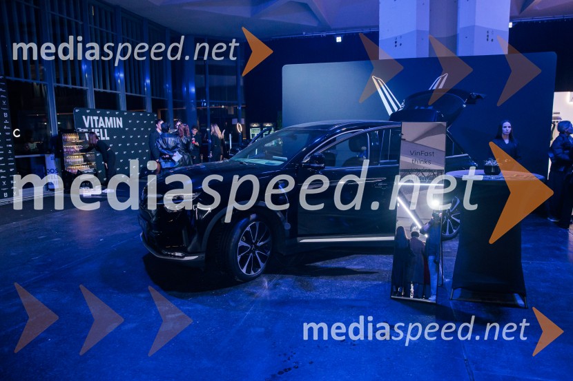 Fashion Week 2025 odprl svoja vrata z navdihujočim prvim dnem modnih revij