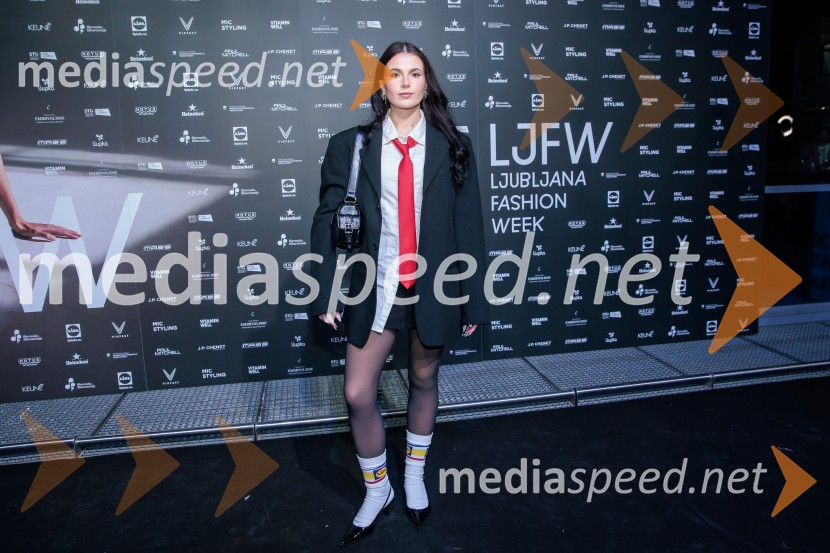 Fashion Week 2025 odprl svoja vrata z navdihujočim prvim dnem modnih revij