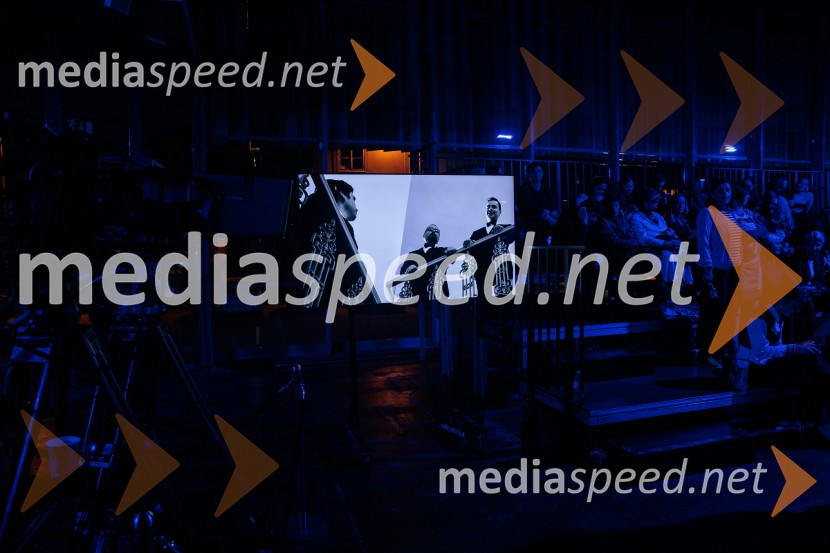 Fashion Week 2025 odprl svoja vrata z navdihujočim prvim dnem modnih revij