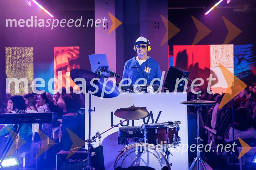 Fashion Week 2025 odprl svoja vrata z navdihujočim prvim dnem modnih revij