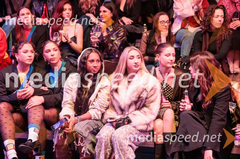  ... ;  ... ;  ... ;  ... ;  ... ;  ... ;  Urša Koser;  ... ;  ... ;  ... Fashion Week 2025 odprl svoja vrata z navdihujočim prvim dnem modnih revij