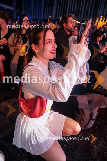 Fashion Week 2025 odprl svoja vrata z navdihujočim prvim dnem modnih revij