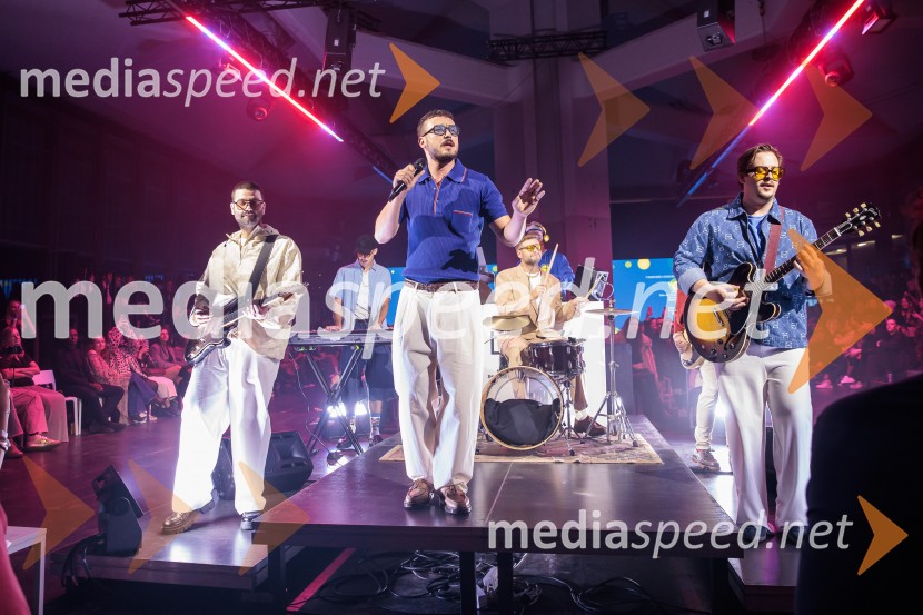 Fashion Week 2025 odprl svoja vrata z navdihujočim prvim dnem modnih revij