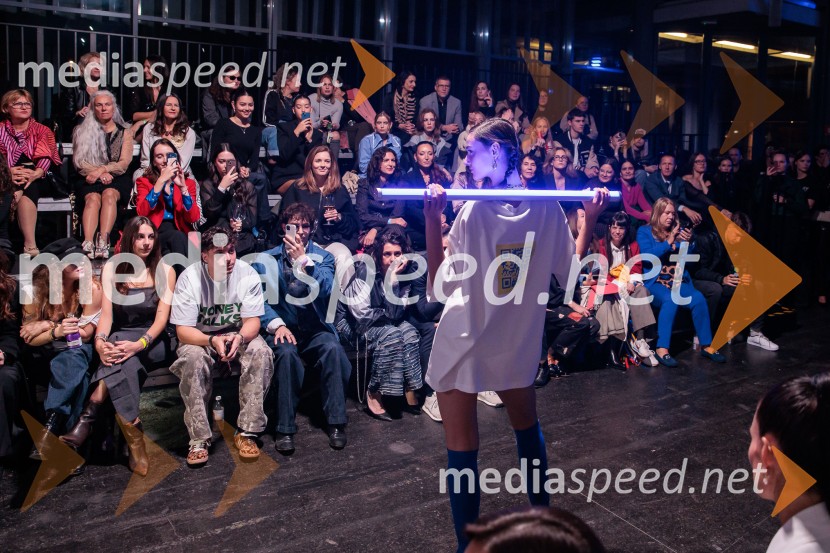 Fashion Week 2025 odprl svoja vrata z navdihujočim prvim dnem modnih revij