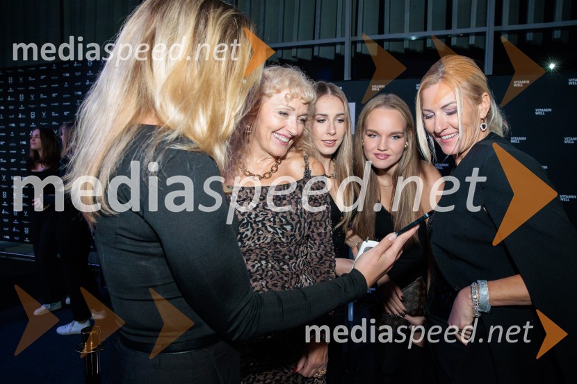 Fashion Week 2025 odprl svoja vrata z navdihujočim prvim dnem modnih revij