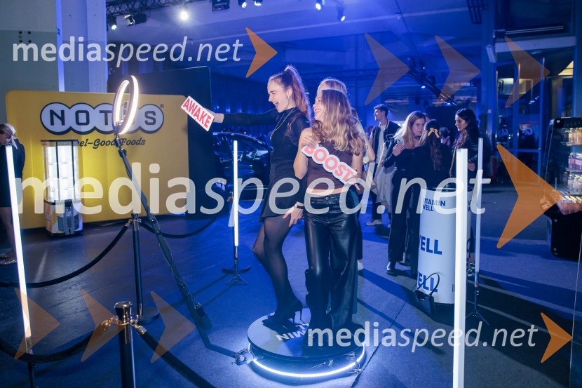 Fashion Week 2025 odprl svoja vrata z navdihujočim prvim dnem modnih revij