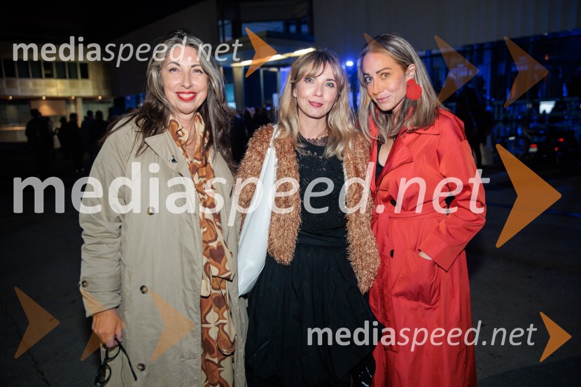  Melinda Rebrek, Pirana;  Melita Kontrec, novinarka kulture TV Slovenija;  ... Fashion Week 2025 odprl svoja vrata z navdihujočim prvim dnem modnih revij