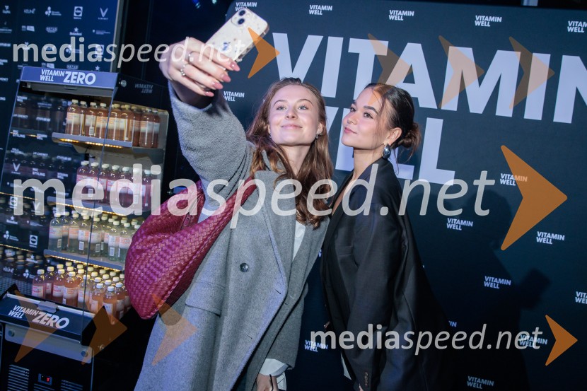 Fashion Week 2025 odprl svoja vrata z navdihujočim prvim dnem modnih revij