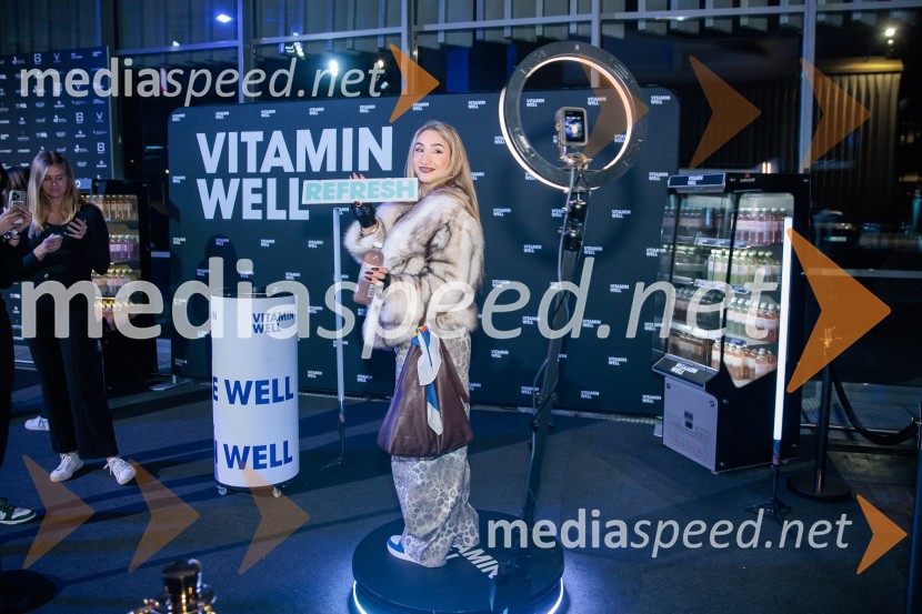 Fashion Week 2025 odprl svoja vrata z navdihujočim prvim dnem modnih revij