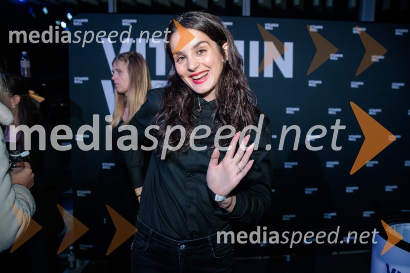 Fashion Week 2025 odprl svoja vrata z navdihujočim prvim dnem modnih revij